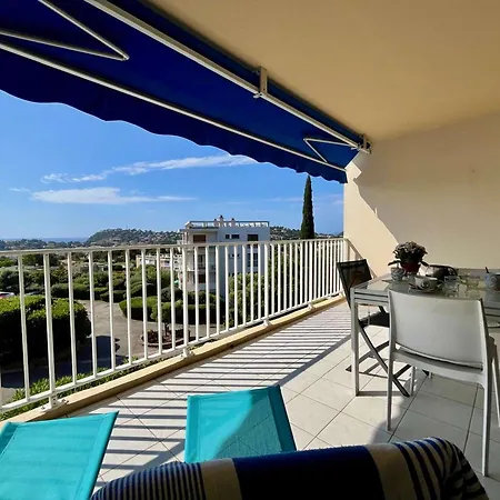 2 Pièces Avec Clim Et Terrasse à - Fr-1-226b-202 *